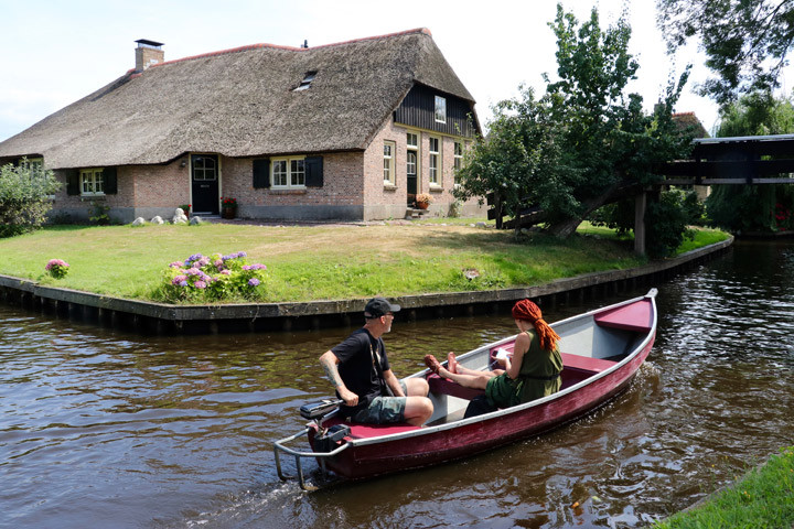 Hollandanın Venediki: Giethoorn köyü