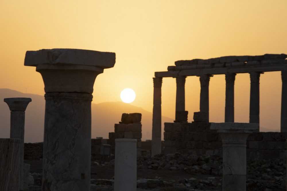 Laodikya Antik Kentinde gün batımı