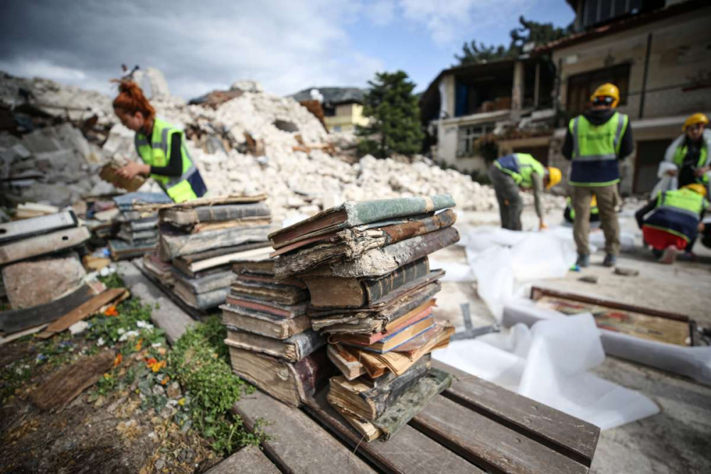 Antakya Rum Ortodoks Kilisesinin tarihi eserleri enkazdan toplandı