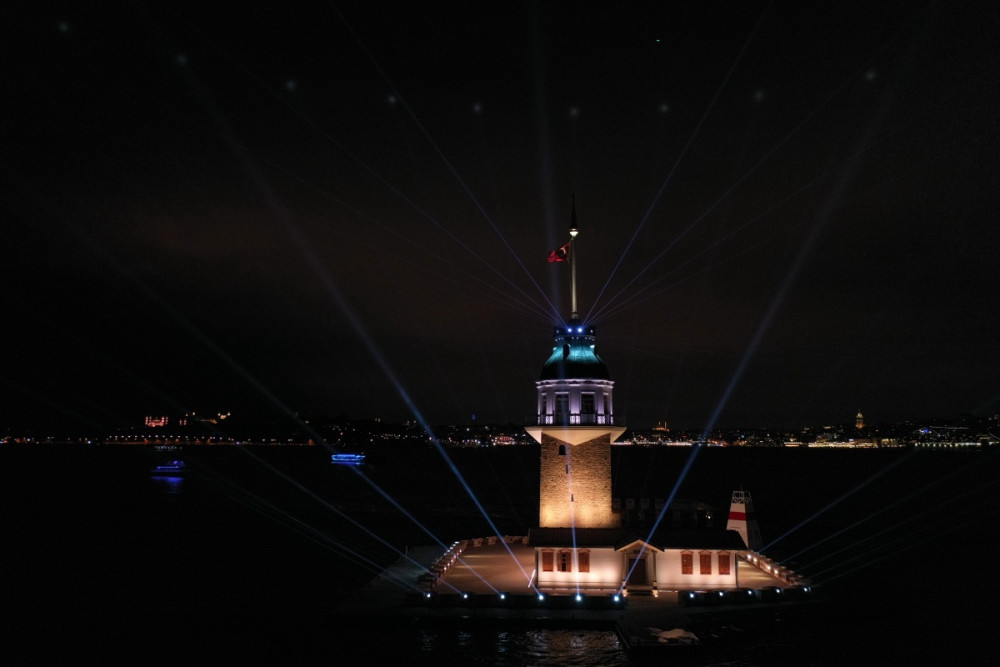 İstanbul Kız Kulesine yeniden kavuştu