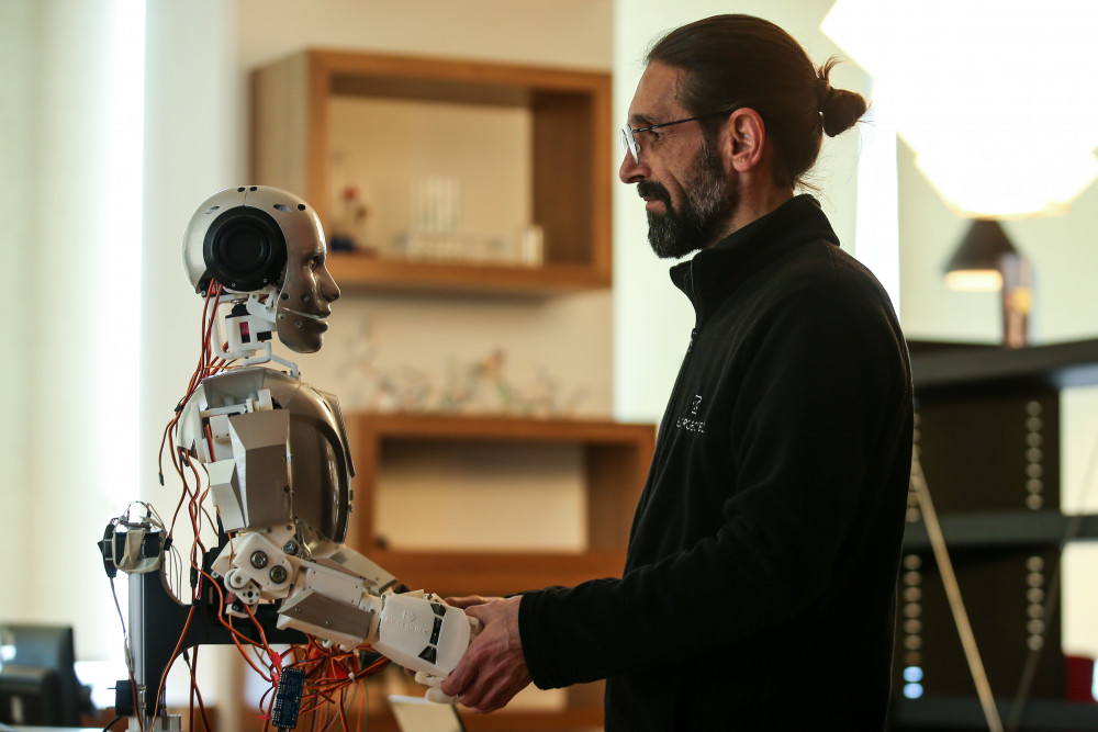 Türk robot Cumaya yapay zeka yüklenecek 