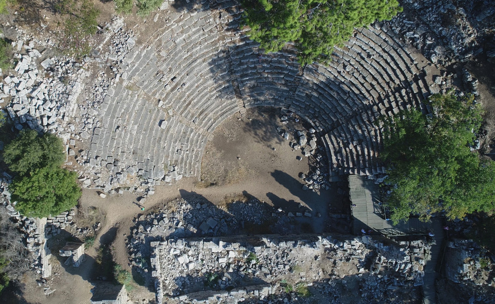 Phaselis Antik Kenti milim milim batıyor 