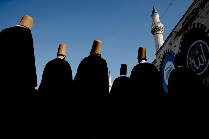 Şeb-i Arus, Kardeşlik Yürüyüşü ile başladı