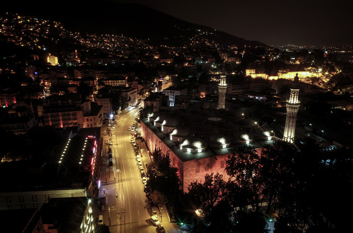 Bursa Ulu Camii hat müzesi gibi