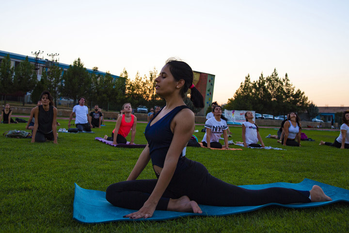  Diyarbakırda açık havada yoga