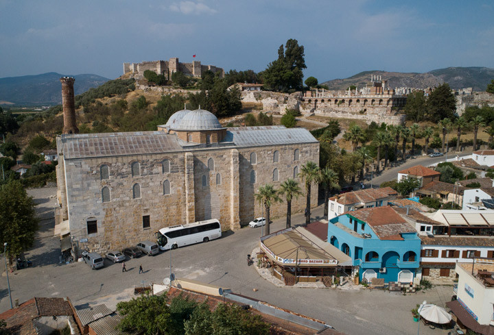 Efes Antik kentine havadan ve yerden bakış