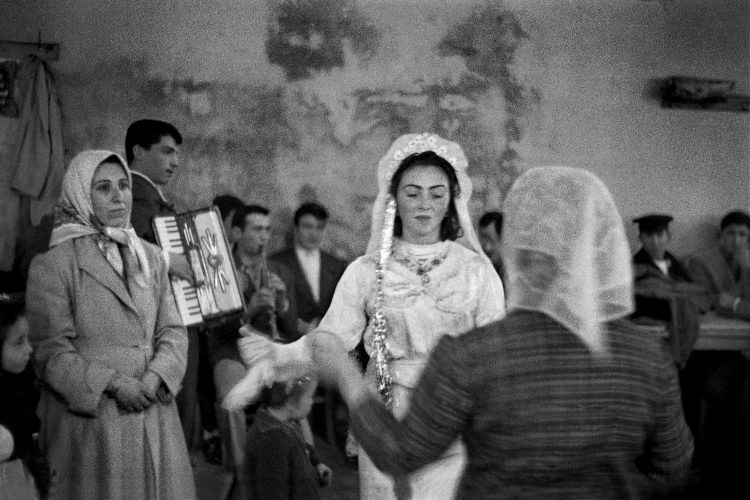 Ara Gülerin İstanbul fotoğrafları sergileniyor