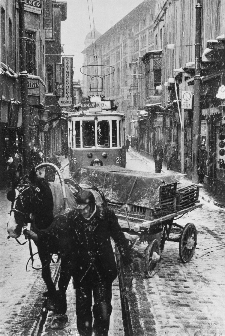 Ara Gülerin İstanbul fotoğrafları sergileniyor