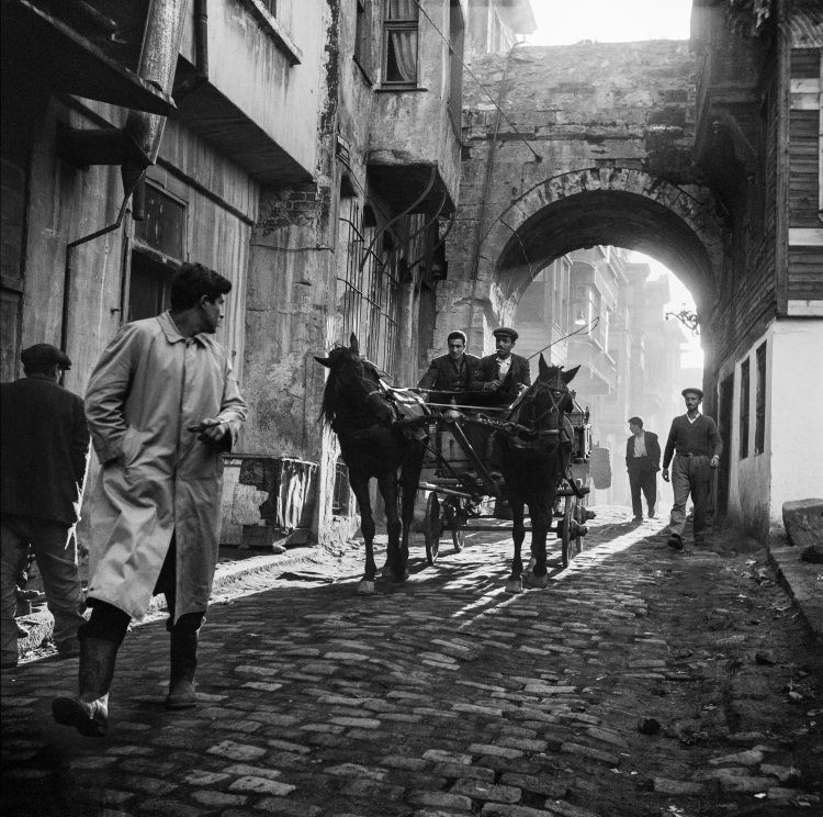 Ara Gülerin İstanbul fotoğrafları sergileniyor