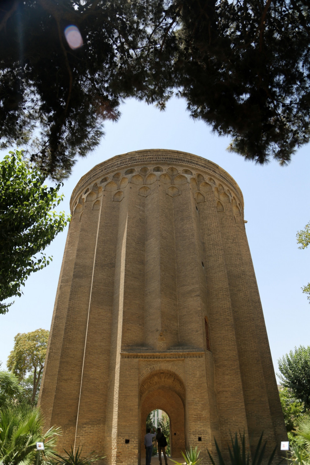 Selçuklu Sultanı Tuğrul Beyin türbesi 