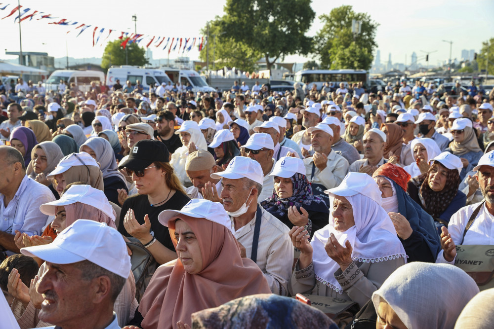 2022 Türk Hacı Adaylarınin ilk kafilesi törenle uğurlandı