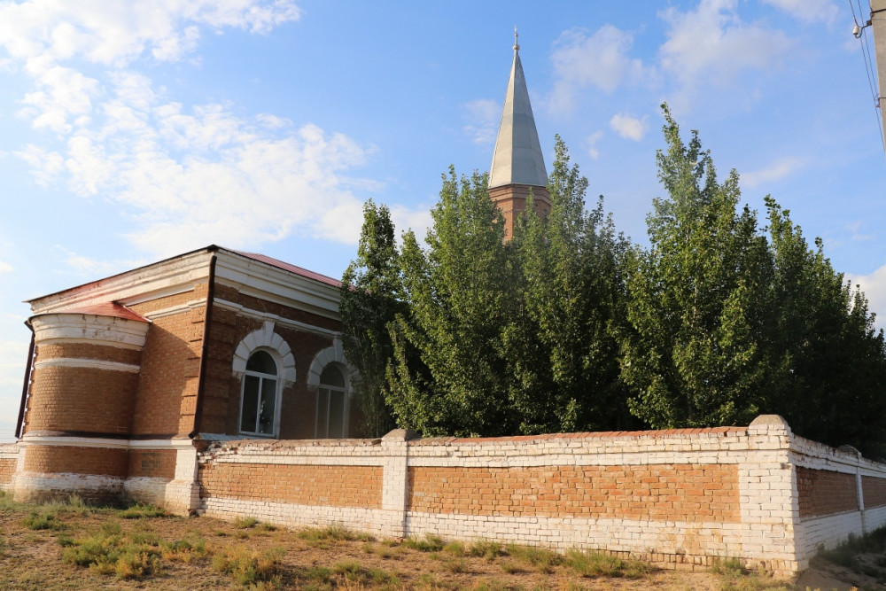 At sütü sayesinde yüzyıllardır parıldayan cami