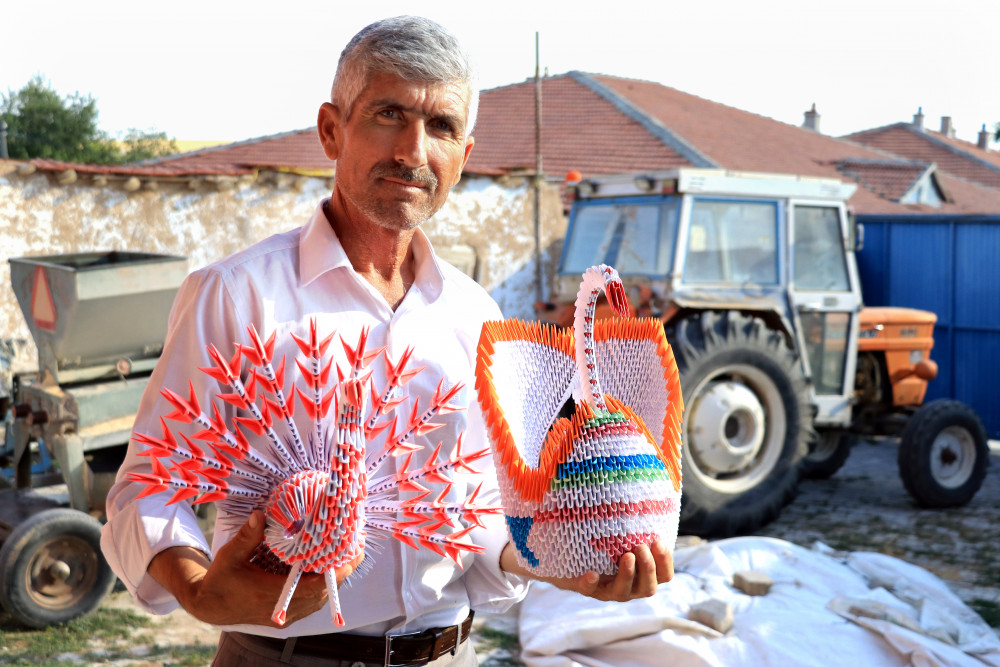 Origami ustası Çiftçi mutlu bir hayat yaşıyor