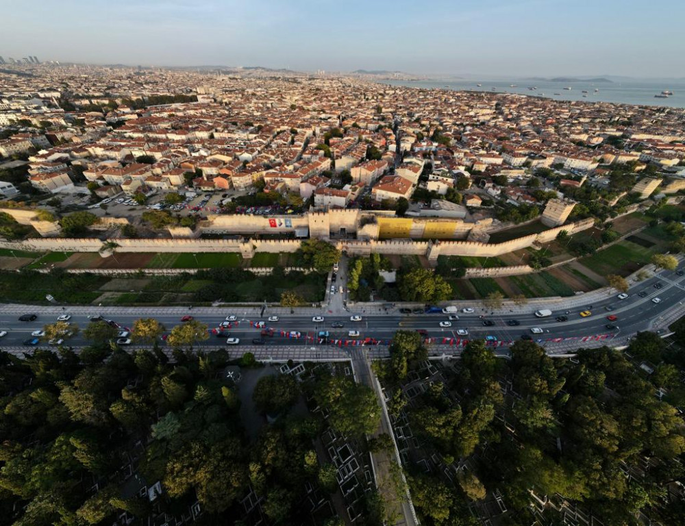 Mevlanakapı ve Silivrikapı Kara Surları Ziyaretçi Merkezleri açıldı