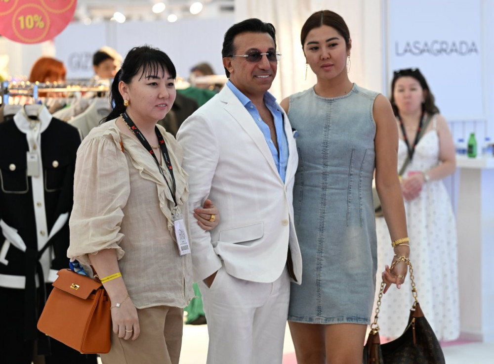 Dosso Dossi Fashion Showda 2024 sonbahar-kış kreasyonları sergilendi